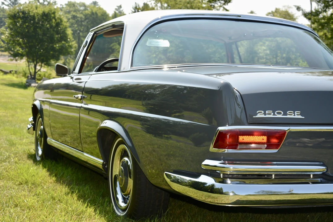 1967 Mercedes-Benz W111 Coupe - Image 17 of 31