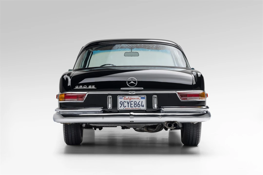 1967 Mercedes-Benz W111 Coupe - Image 9 of 31