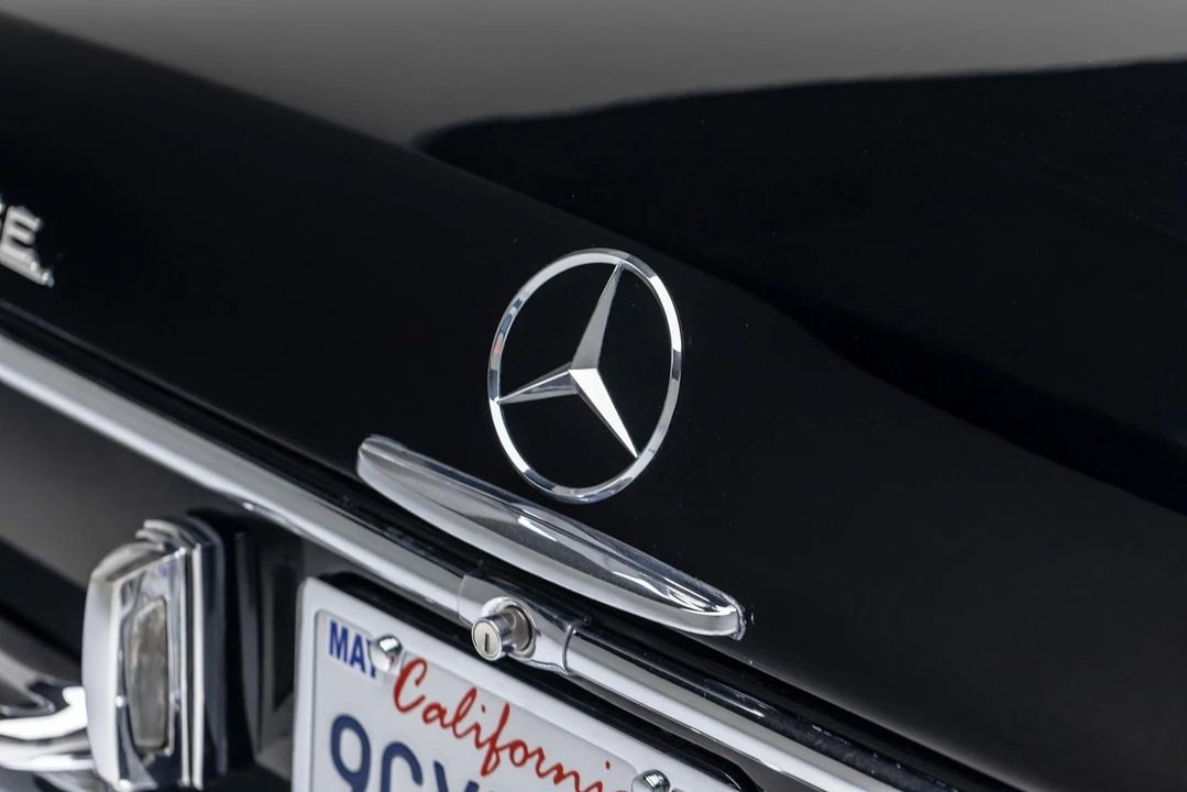 1967 Mercedes-Benz W111 Coupe - Image 27 of 31
