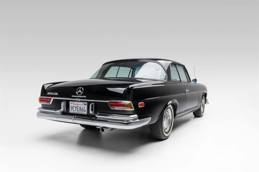 1967 Mercedes-Benz W111 Coupe - Image 10 of 31