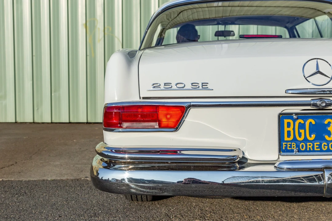 1967 Mercedes-Benz W111 Coupe - Image 25 of 31