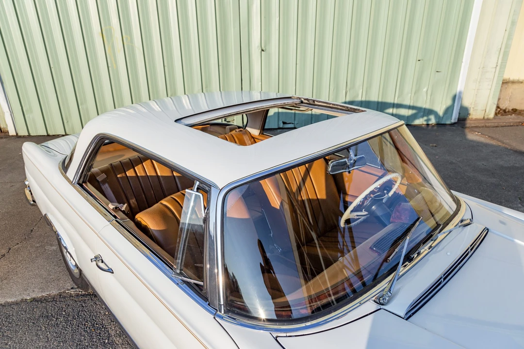 1967 Mercedes-Benz W111 Coupe - Image 12 of 31
