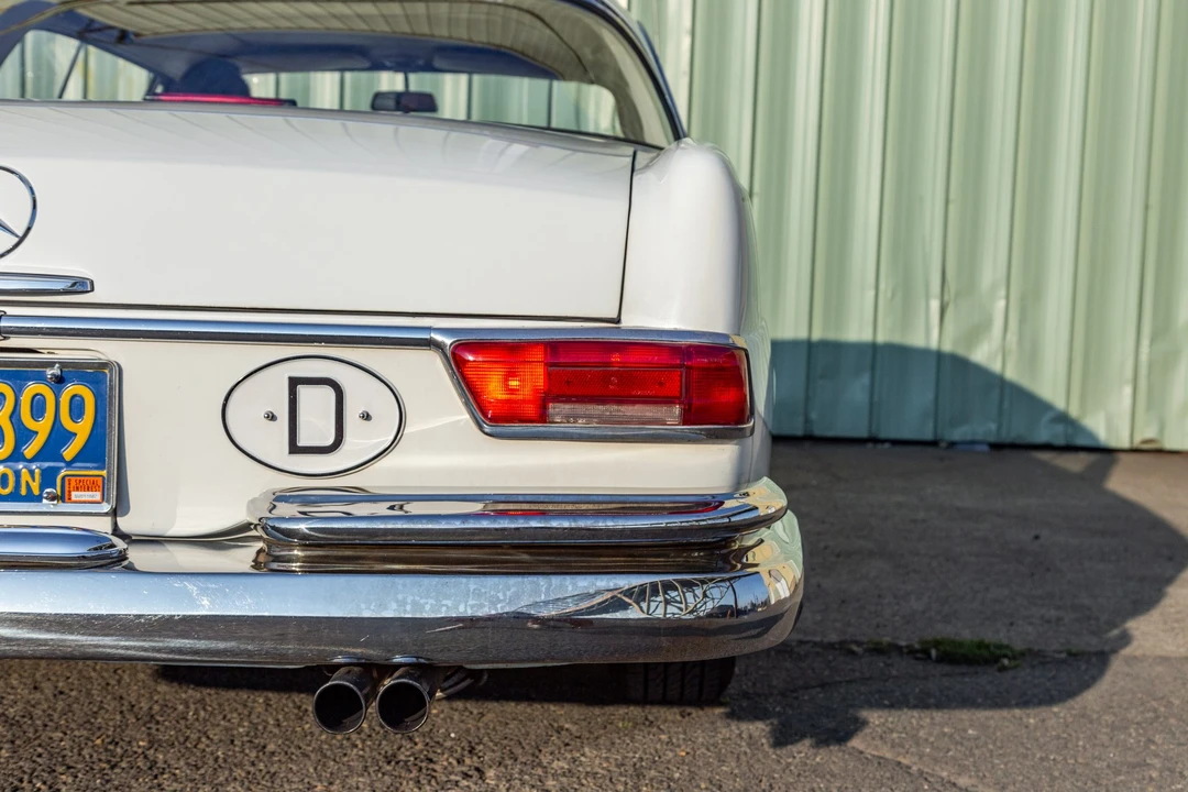 1967 Mercedes-Benz W111 Coupe - Image 26 of 31