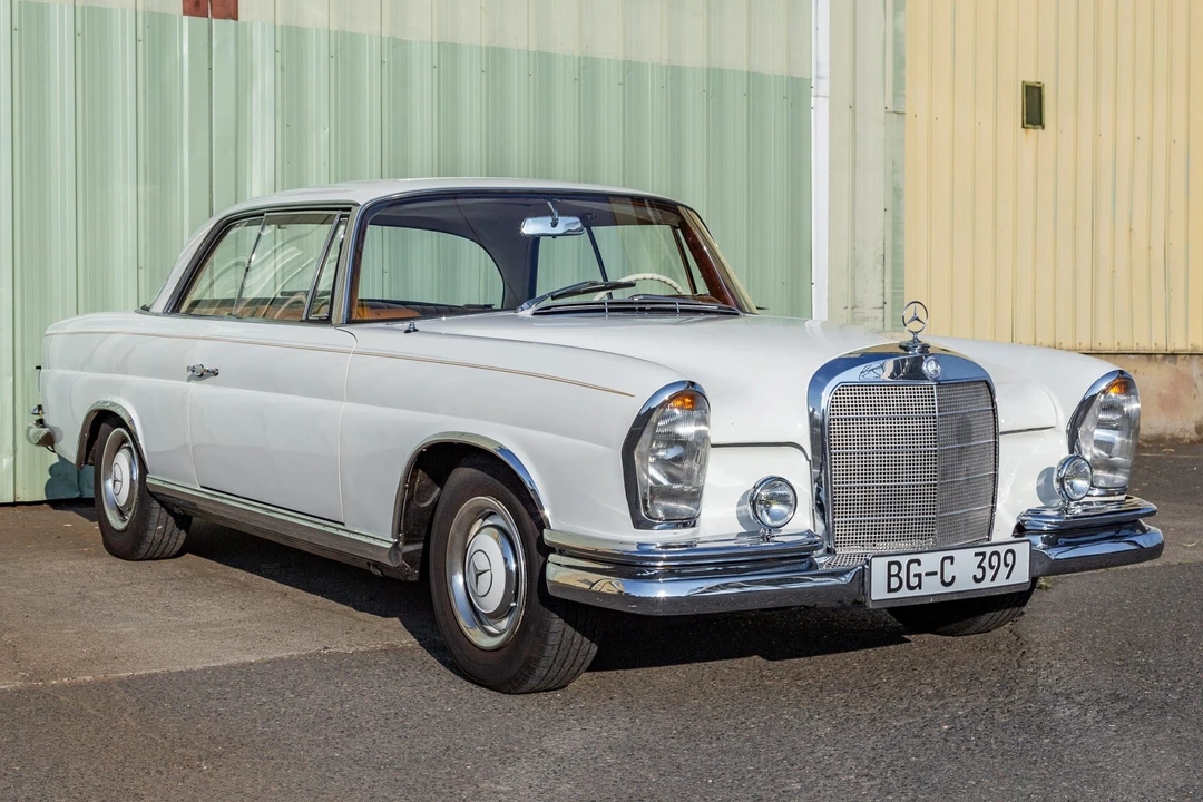 1967 Mercedes-Benz W111 Coupe - Image 9 of 31