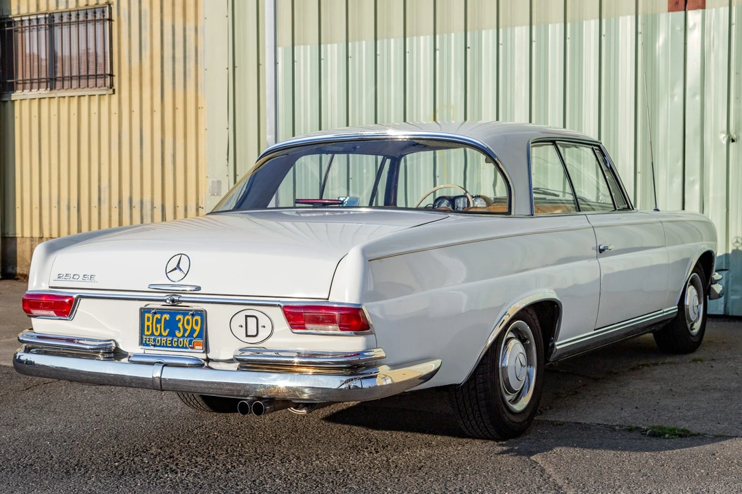 1967 Mercedes-Benz W111 Coupe - Image 6 of 31