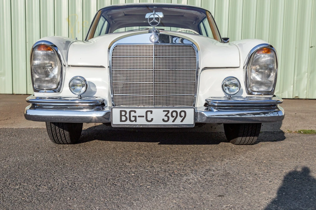 1967 Mercedes-Benz W111 Coupe - Image 11 of 31