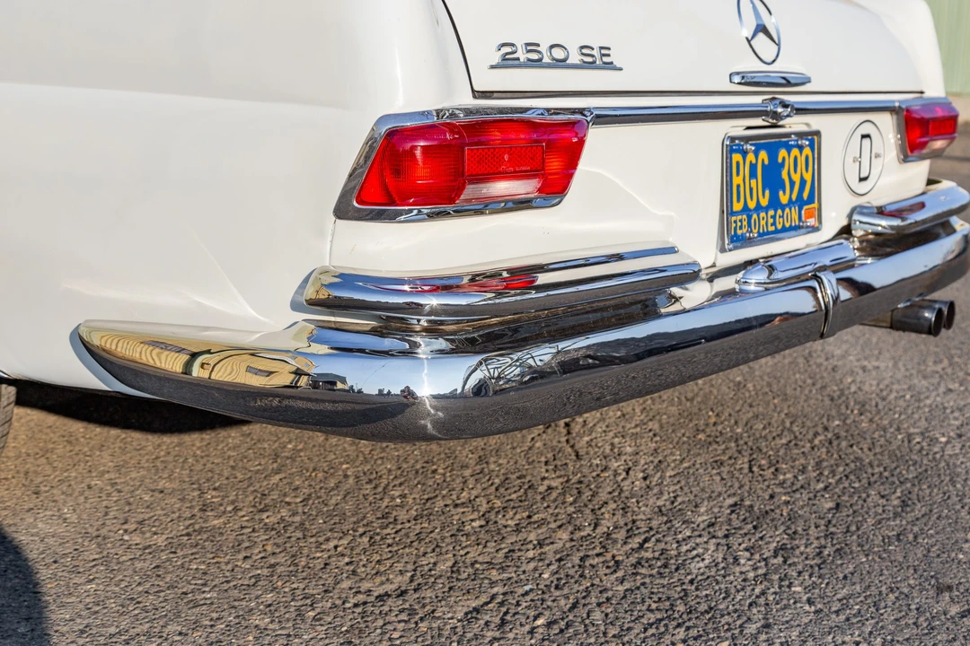 1967 Mercedes-Benz W111 Coupe - Image 27 of 31