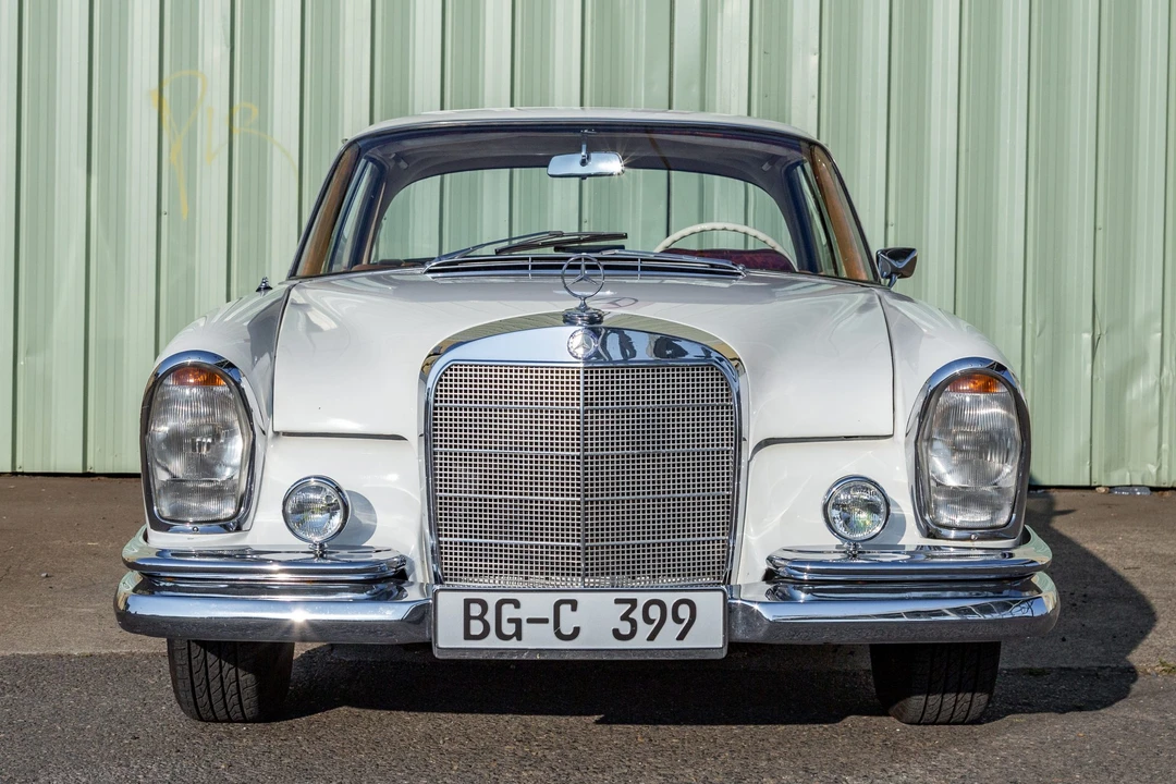 1967 Mercedes-Benz W111 Coupe - Image 10 of 31