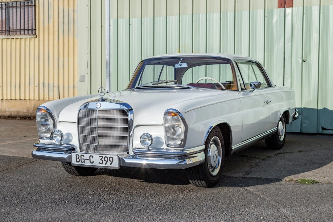 1967 Mercedes-Benz W111 Coupe - Image 2 of 31