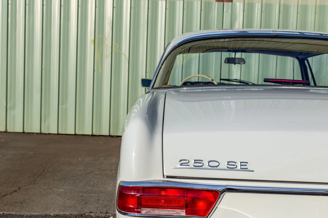 1967 Mercedes-Benz W111 Coupe - Image 29 of 31