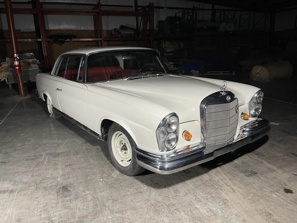 1967 Mercedes-Benz W111 Coupe - Image 9 of 31
