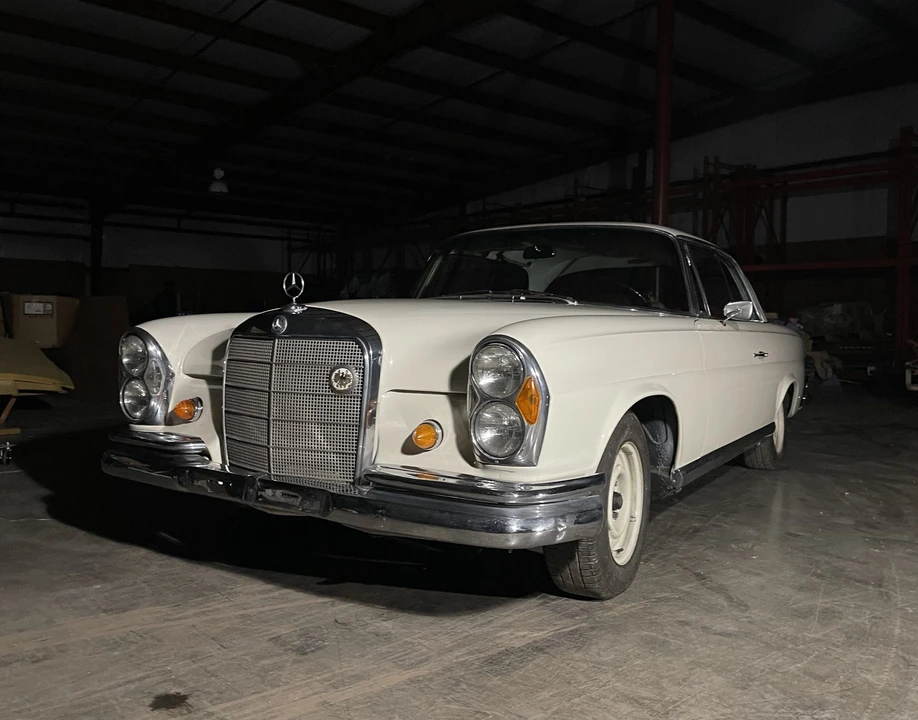 1967 Mercedes-Benz W111 Coupe - Image 2 of 31