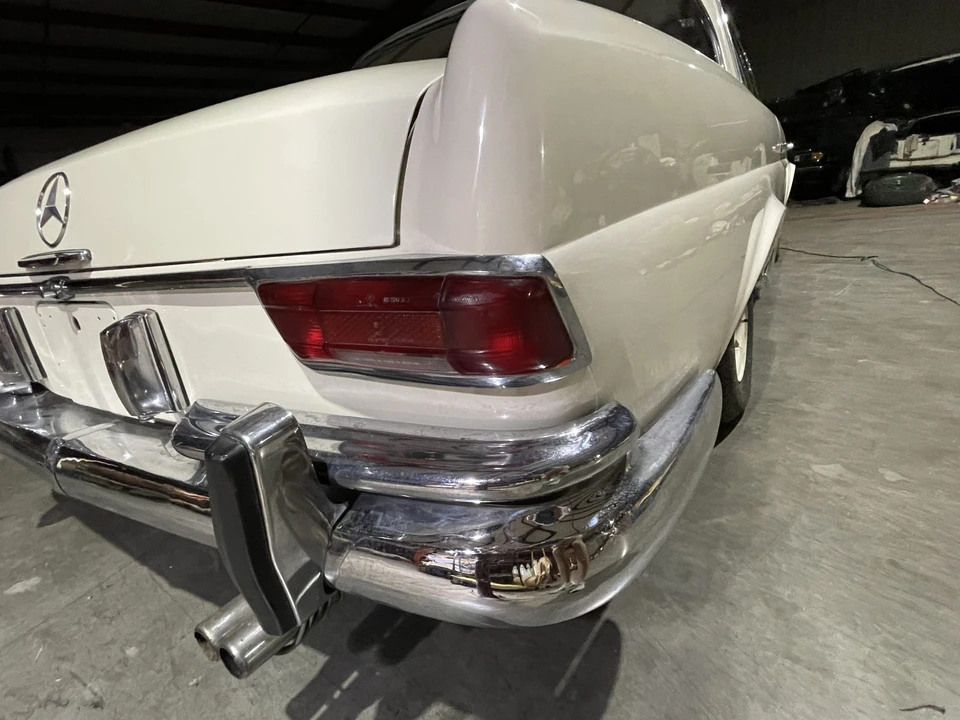 1967 Mercedes-Benz W111 Coupe - Image 25 of 31