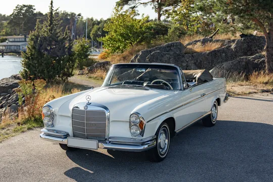 1967 Mercedes-Benz 250 SE Cabriolet
