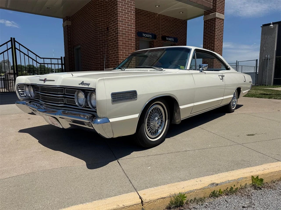 1967 Mercury Monterey - Image 2 of 14