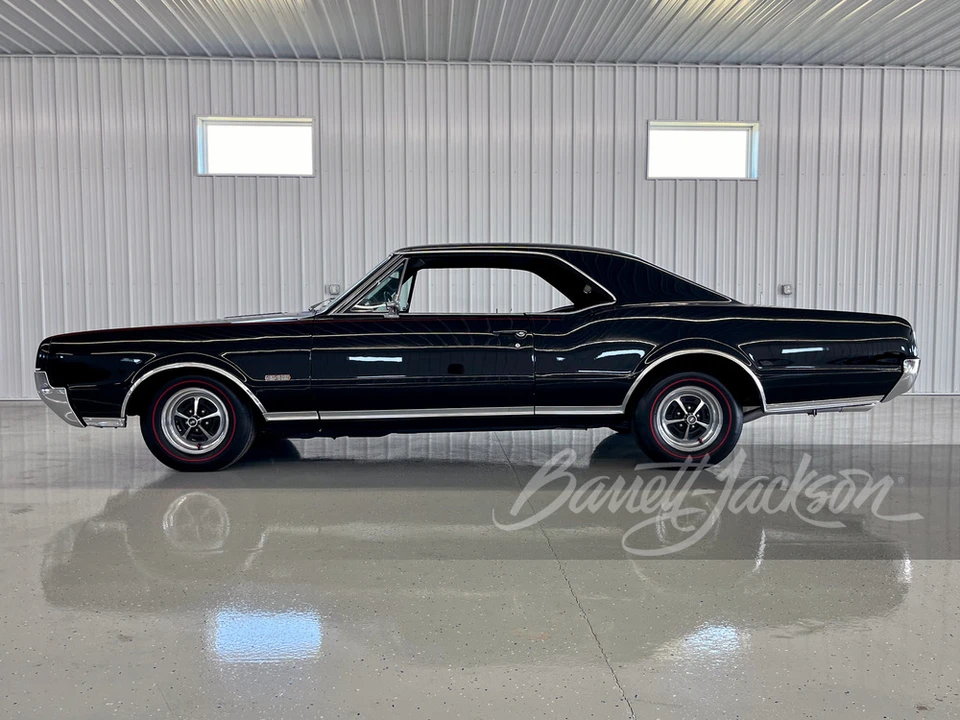 1967 Oldsmobile 442 1st Gen - Image 14 of 21