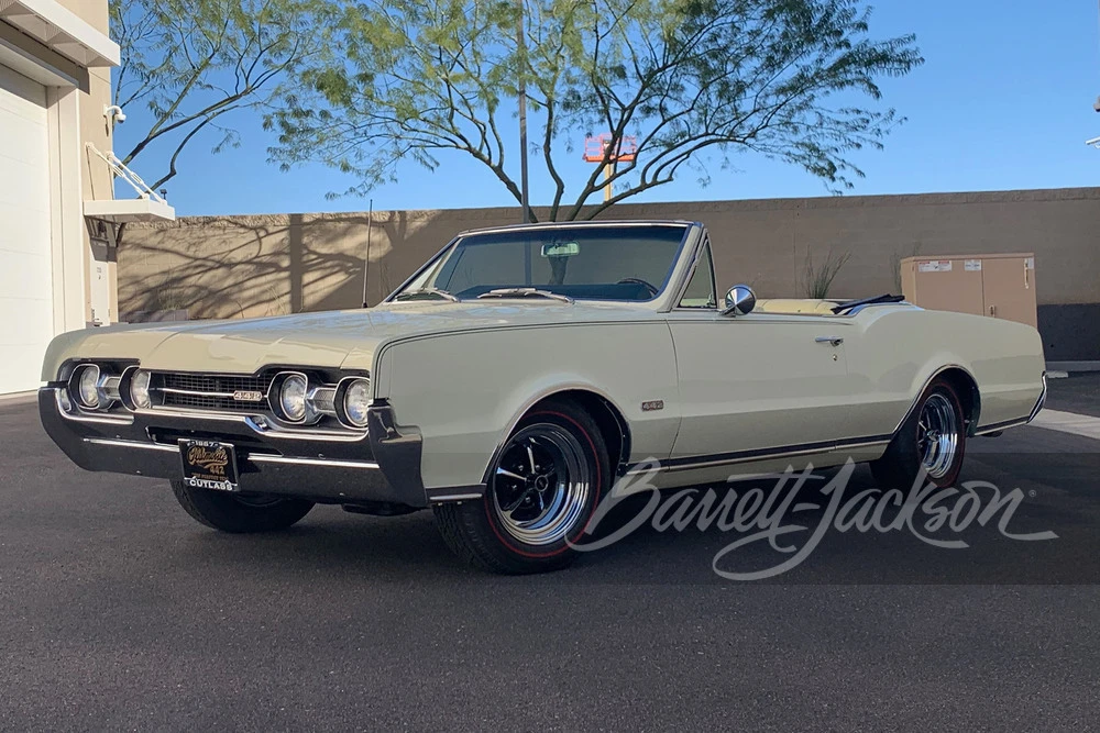 1967 Oldsmobile Cutlass Supreme - Image 8 of 11