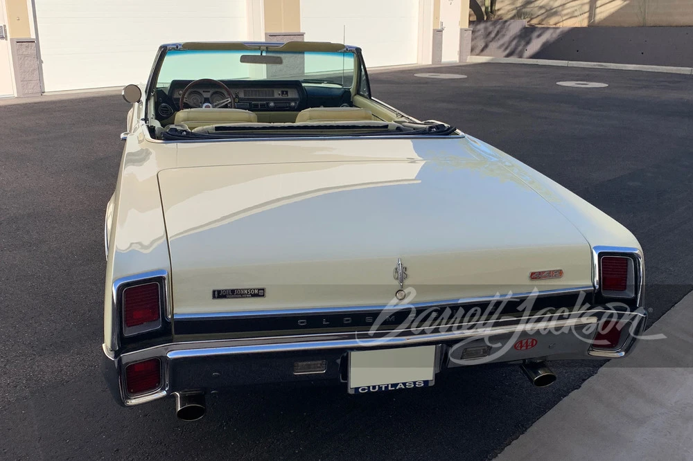 1967 Oldsmobile Cutlass Supreme - Image 10 of 11