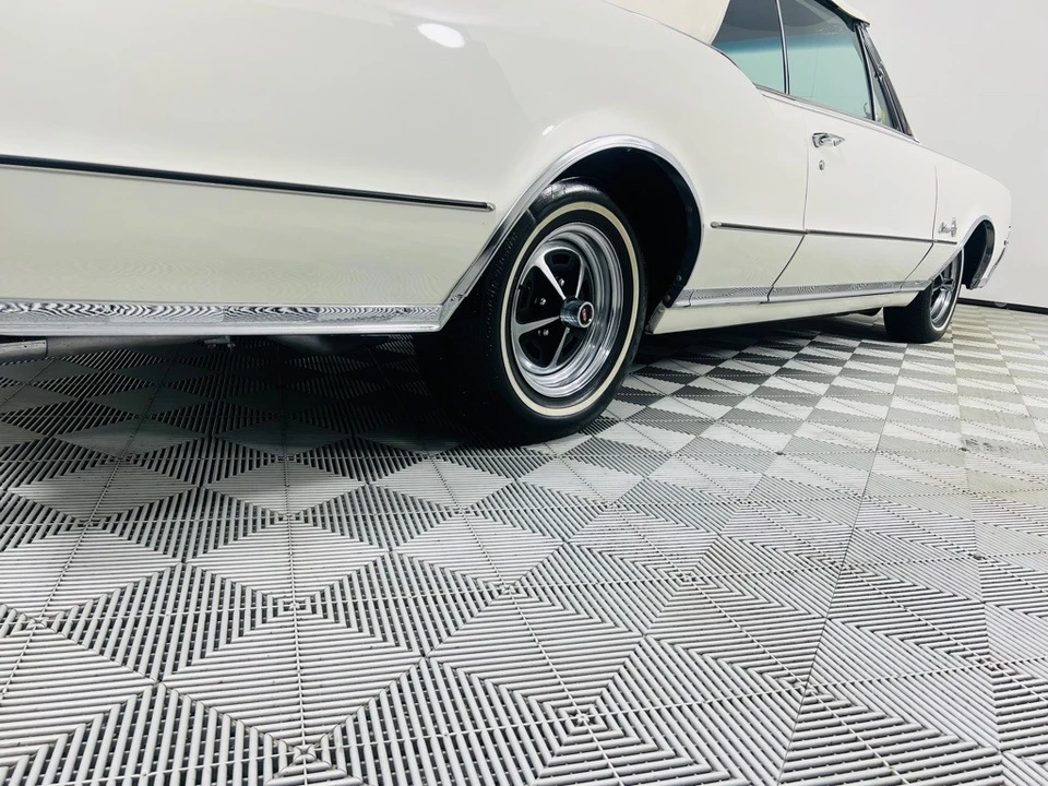 1967 Oldsmobile Cutlass Supreme - Image 8 of 12
