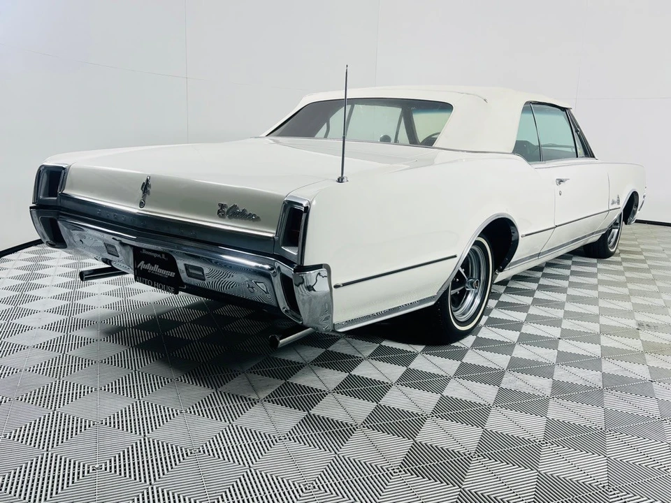 1967 Oldsmobile Cutlass Supreme - Image 9 of 12