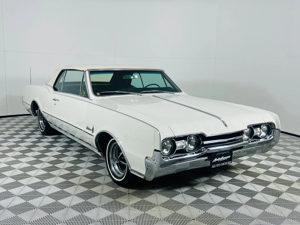 1967 Oldsmobile Cutlass Supreme - Image 2 of 12
