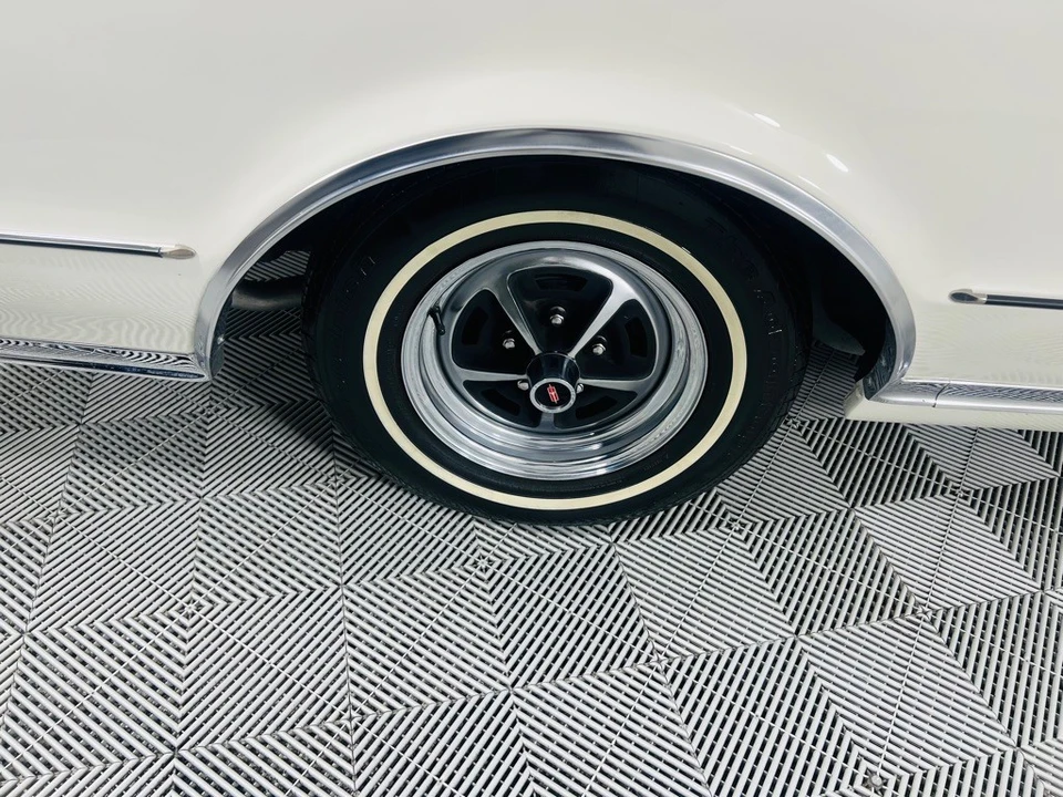 1967 Oldsmobile Cutlass Supreme - Image 7 of 12