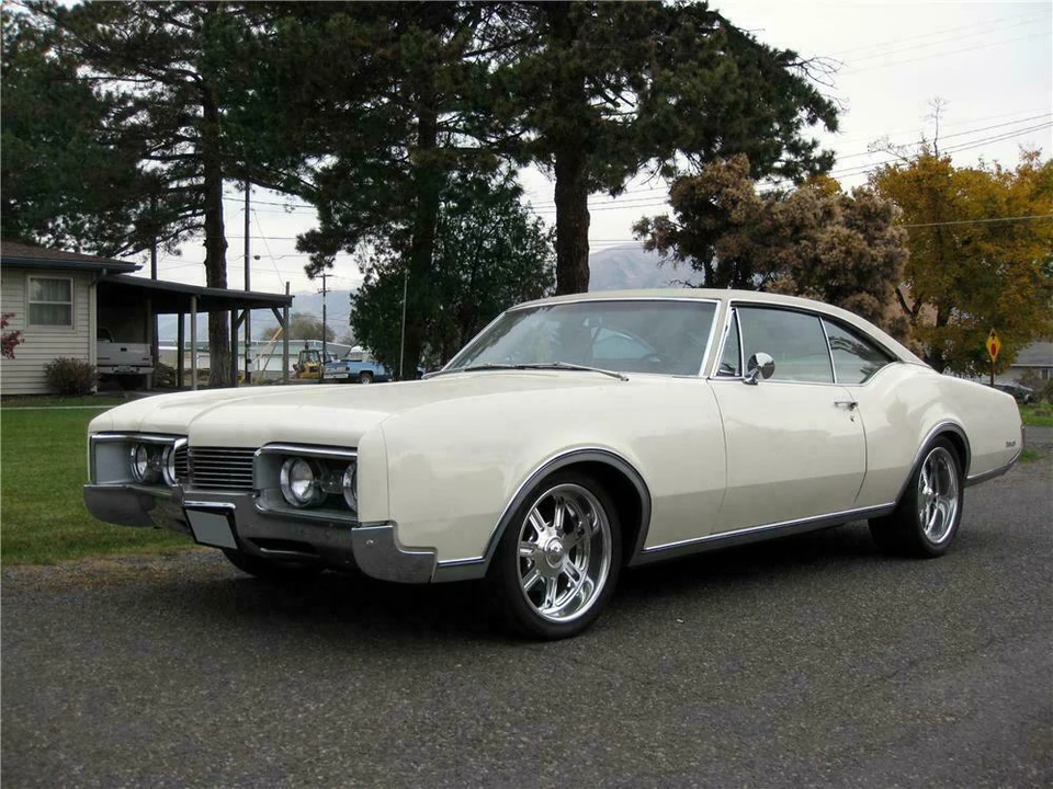 1967 Oldsmobile 88 - Image 2 of 5