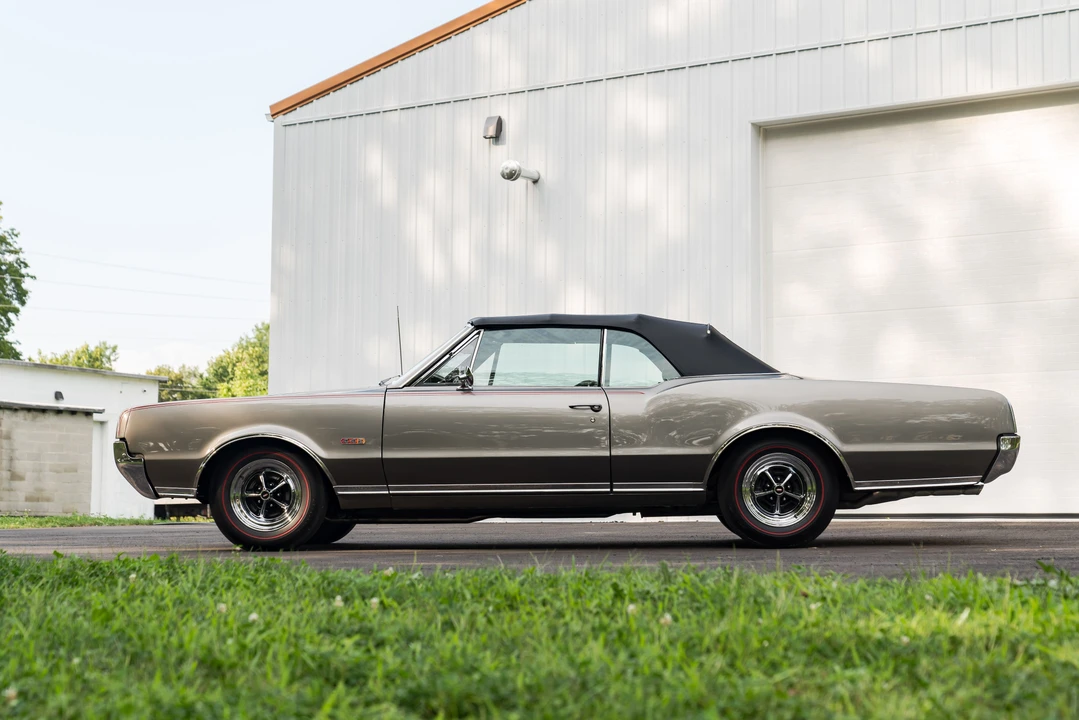 1967 Oldsmobile 442 1st Gen - Image 9 of 31