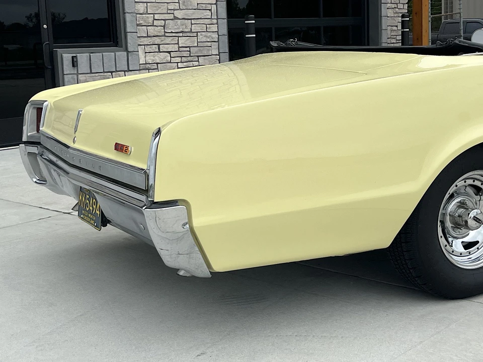 1967 Oldsmobile Cutlass Supreme - Image 27 of 31