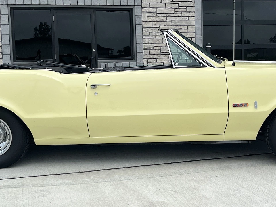 1967 Oldsmobile Cutlass Supreme - Image 25 of 31