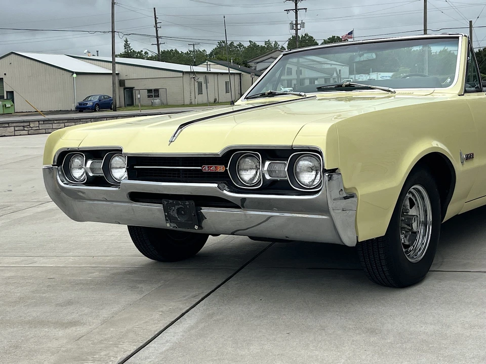 1967 Oldsmobile Cutlass Supreme - Image 18 of 31