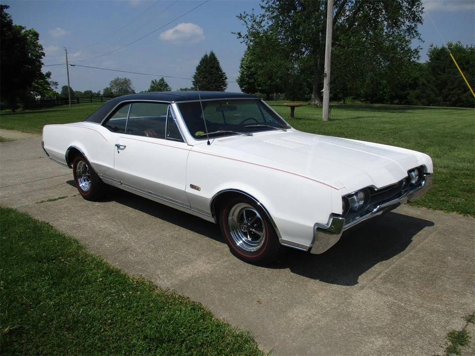 1967 Oldsmobile 442 1st Gen - Image 2 of 18
