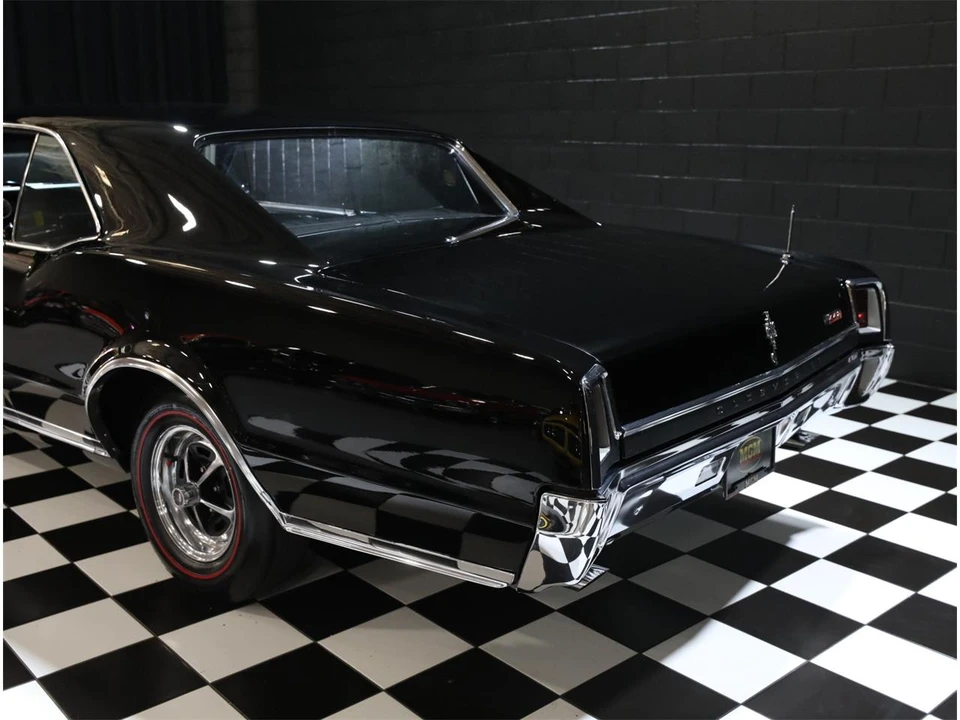 1967 Oldsmobile 442 1st Gen - Image 26 of 31