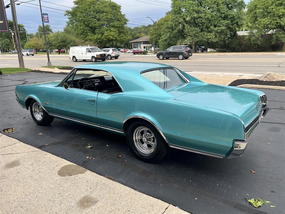 1967 Oldsmobile 442 1st Gen - Image 20 of 30