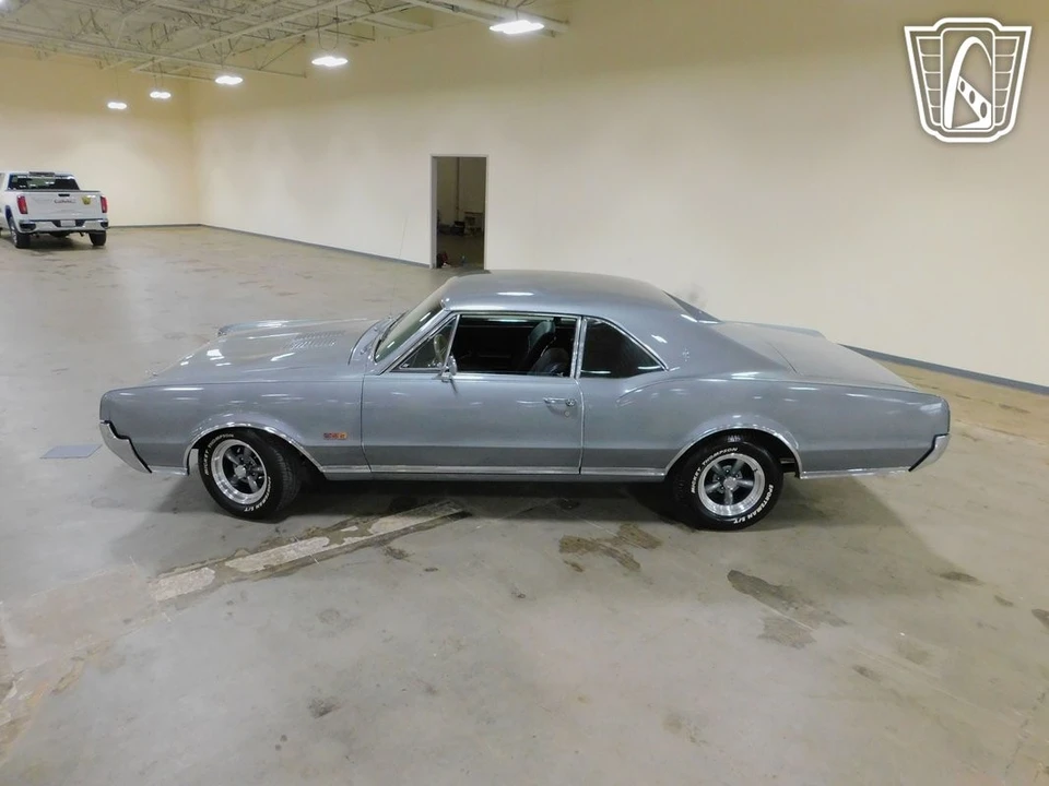 1967 Oldsmobile 442 1st Gen - Image 11 of 12
