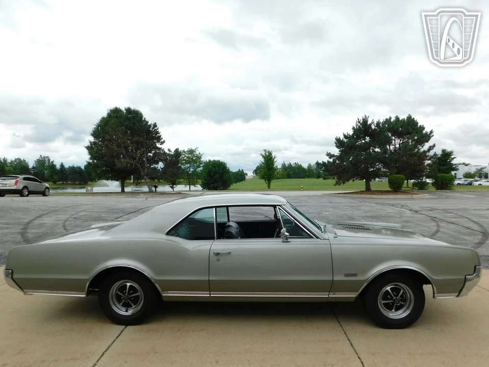 1967 Oldsmobile 442 1st Gen - Image 7 of 12