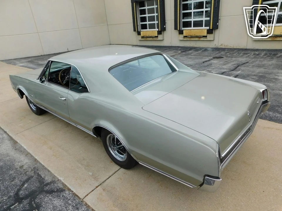 1967 Oldsmobile 442 1st Gen - Image 10 of 12