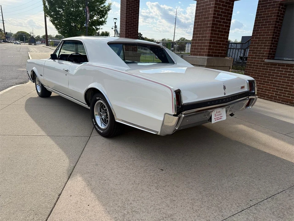 1967 Oldsmobile 442 1st Gen - Image 5 of 12