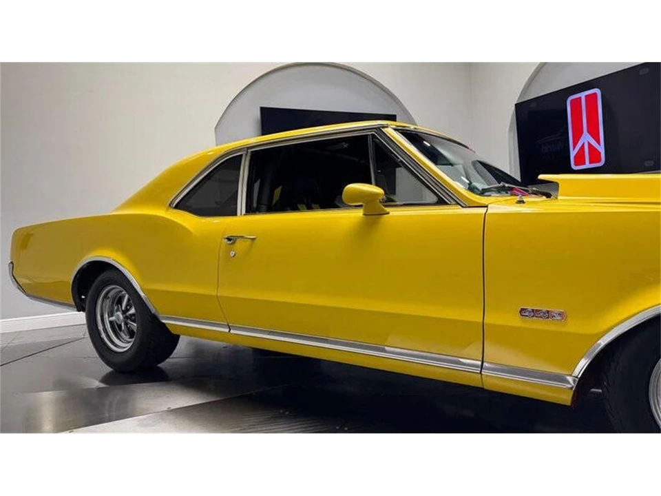 1967 Oldsmobile 442 1st Gen - Image 13 of 31