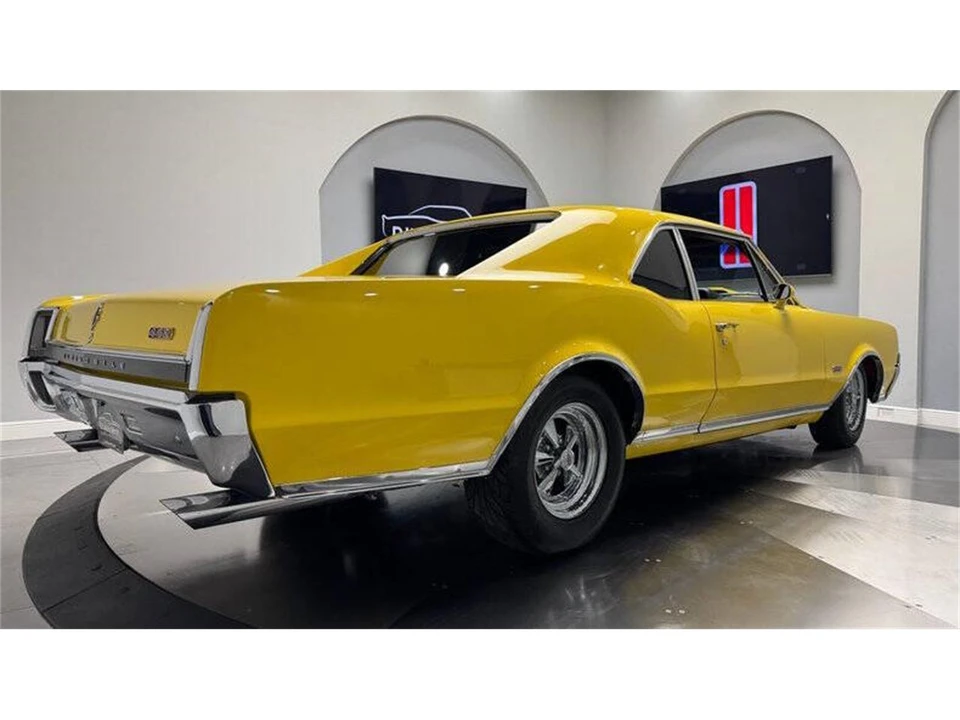 1967 Oldsmobile 442 1st Gen - Image 25 of 31