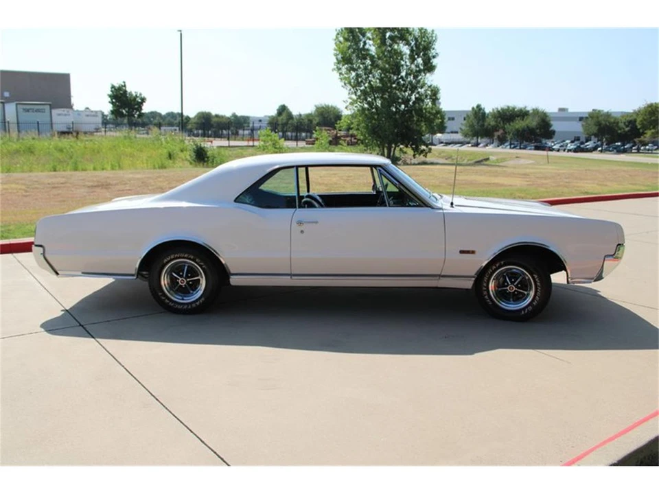 1967 Oldsmobile 442 1st Gen - Image 17 of 31