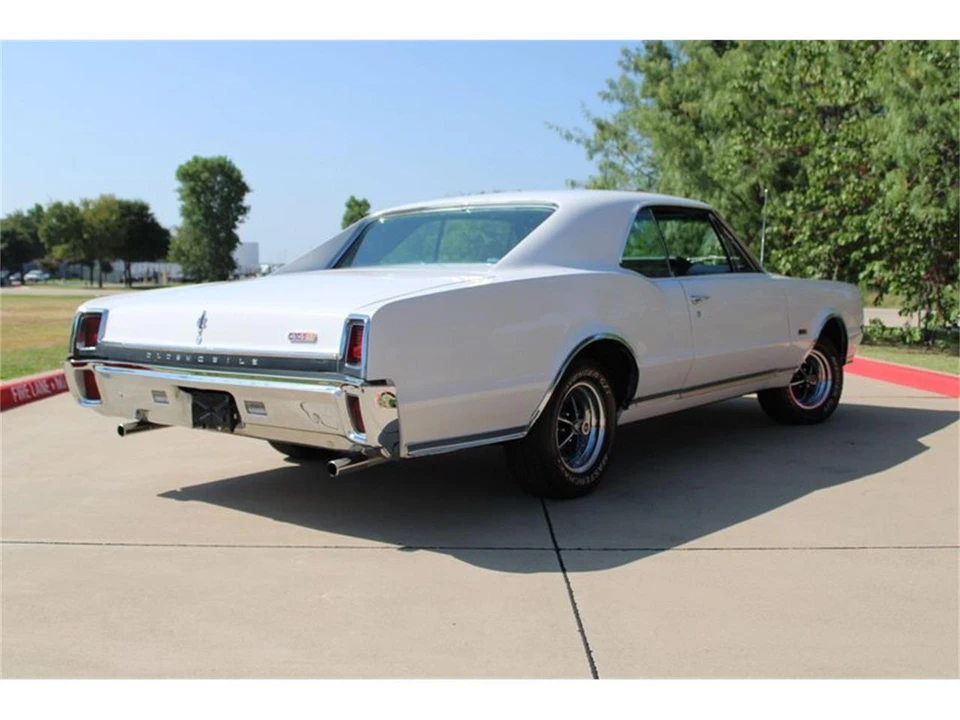 1967 Oldsmobile 442 1st Gen - Image 15 of 31