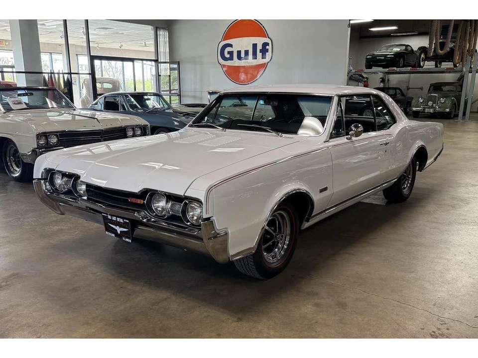 1967 Oldsmobile 442 1st Gen - Image 11 of 31