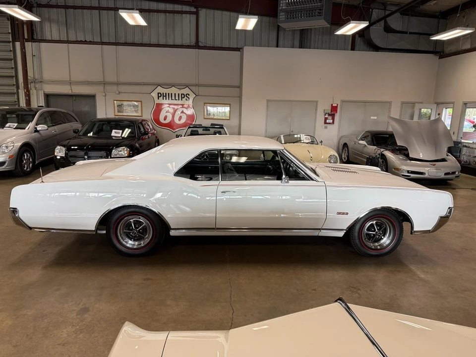 1967 Oldsmobile 442 1st Gen - Image 24 of 31