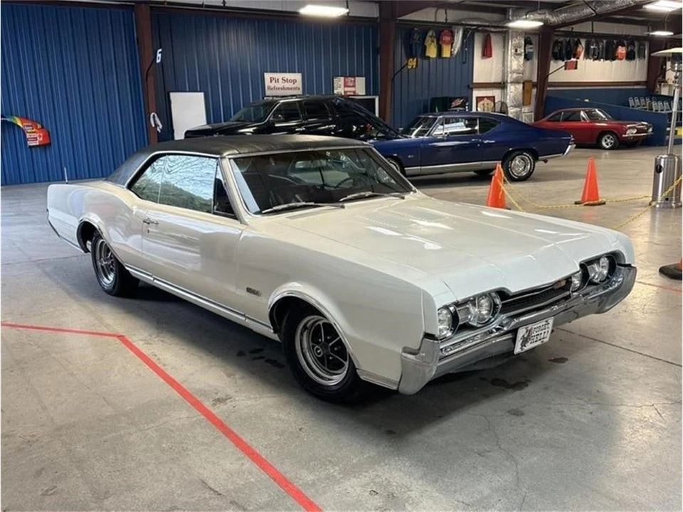 1967 Oldsmobile 442 1st Gen - Image 5 of 18