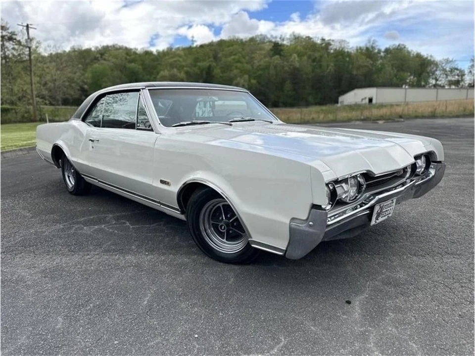 1967 Oldsmobile 442 1st Gen - Image 14 of 18