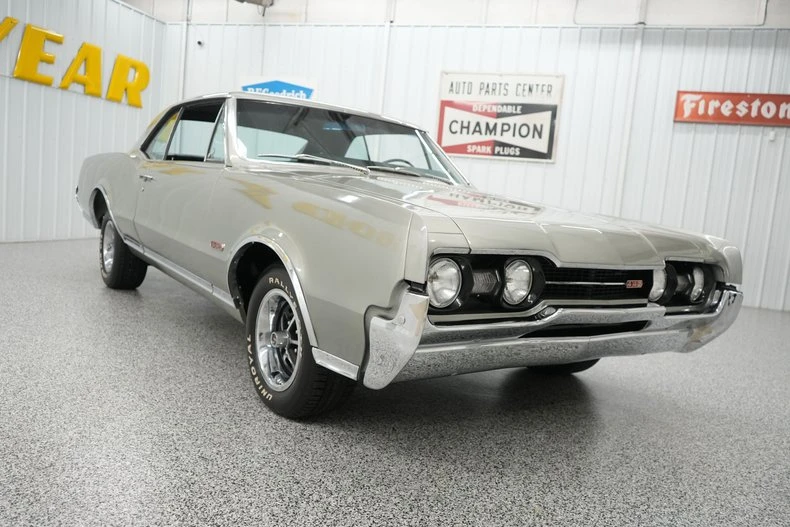 1967 Oldsmobile 442 1st Gen - Image 23 of 31