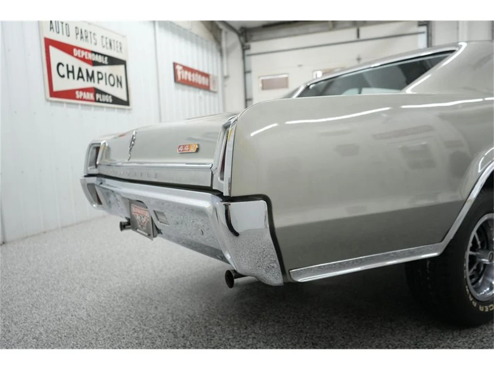 1967 Oldsmobile 442 1st Gen - Image 13 of 31