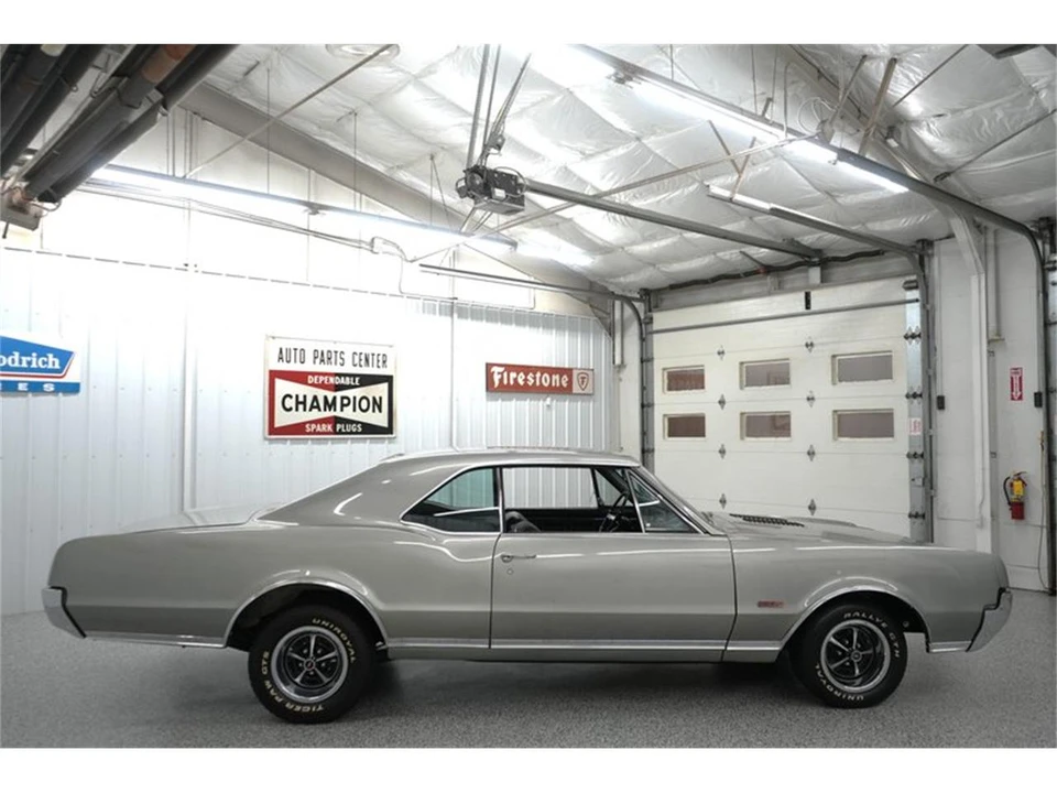 1967 Oldsmobile 442 1st Gen - Image 17 of 31