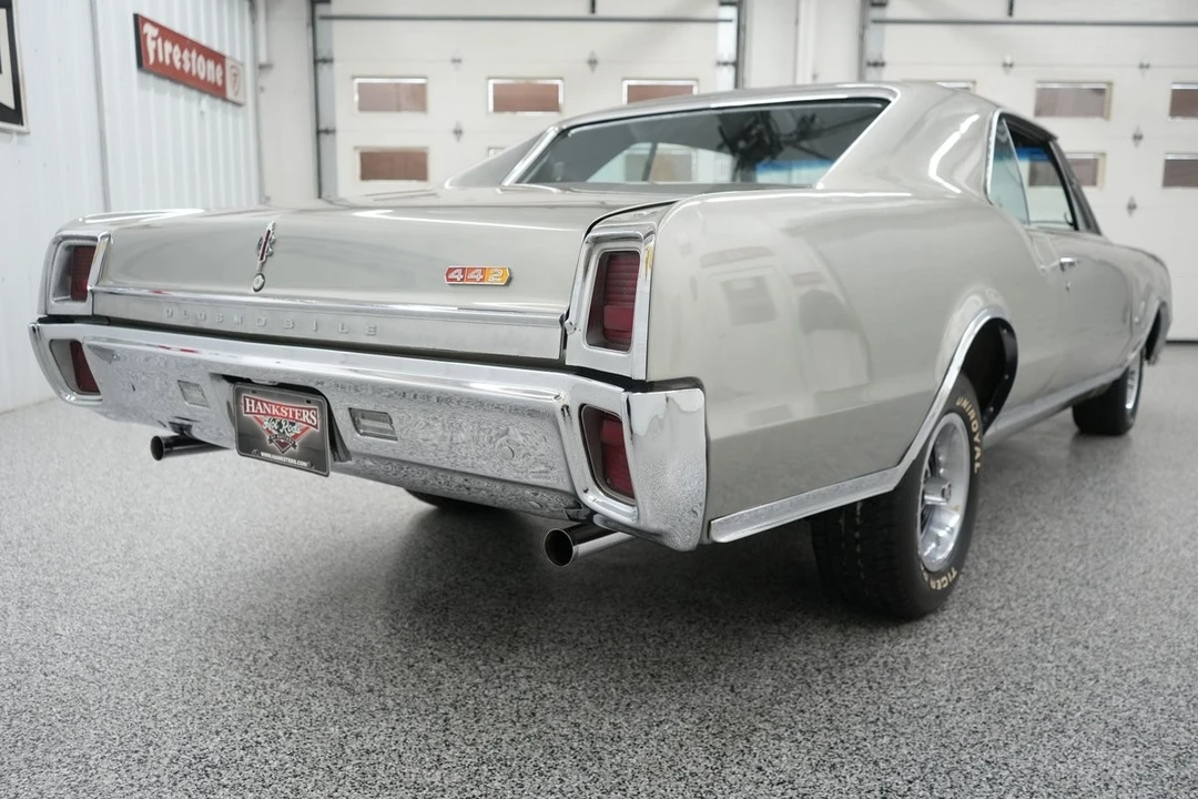 1967 Oldsmobile 442 1st Gen - Image 17 of 31